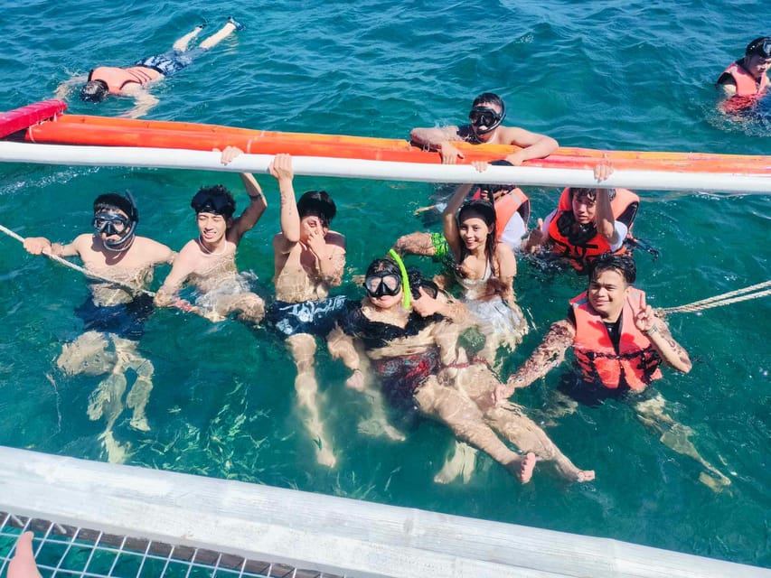 Boracay: Island Hopping with Snorkeling and Crystal Cove - Lunch with a view of the islands