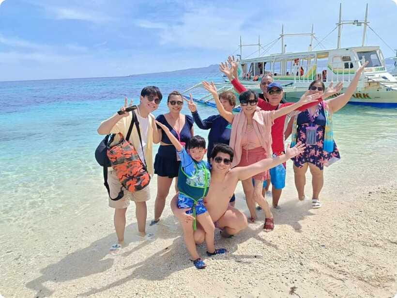Boracay: Parasailing, Island Hopping, ATV Ride and Kawa Bath - Puka Shell Beach and the quick island stops