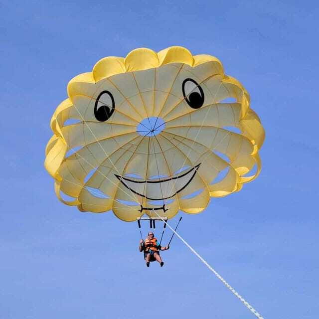 Boracay: Parasailing, Island Hopping, ATV Ride and Kawa Bath - From speedboat to tuk-tuk and the Nabaoy River