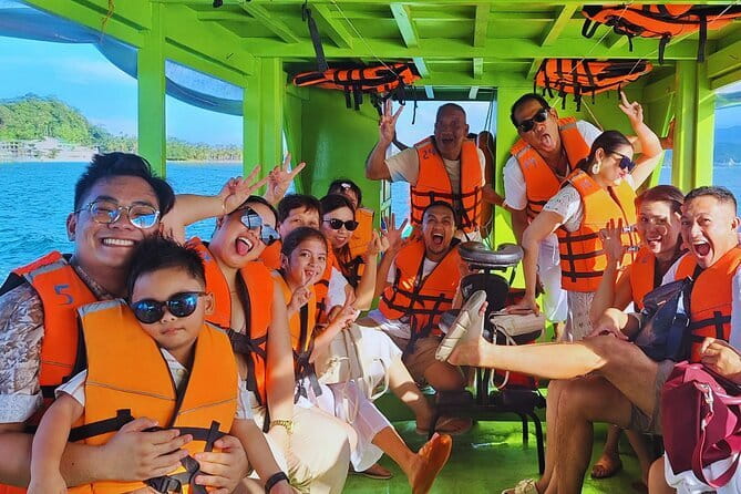 Boracay Private Island Hopping Premium with Lunch - What the guide adds to the day