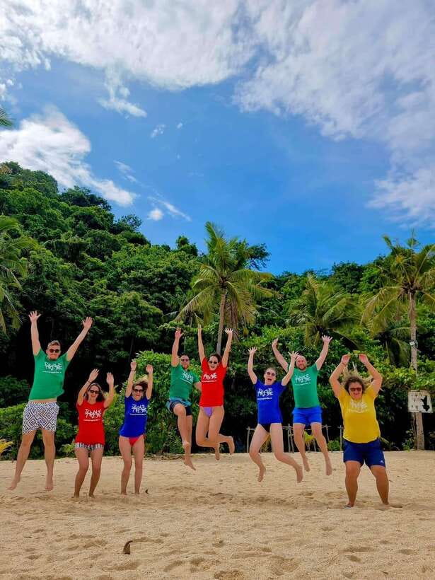 Boracay: Private Island Hopping & Snorkeling Tour - Lunch is more than a quick sandwich break