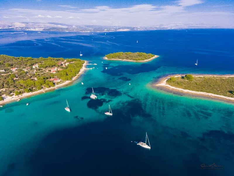 Brač: Blue Cave Island Hopping Luxury Tour - Komiža gives you a taste of Vis island life