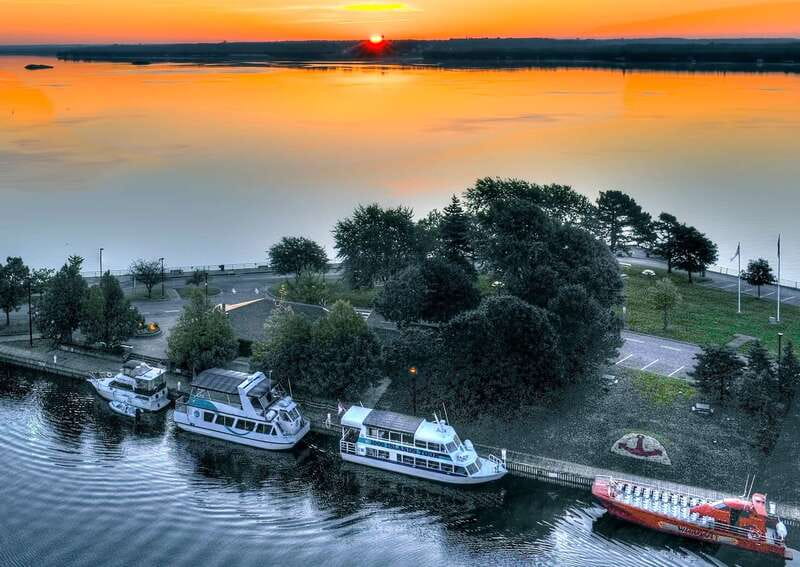 Brockville: 1000 Islands Cruise - Moving Into the Island Passages