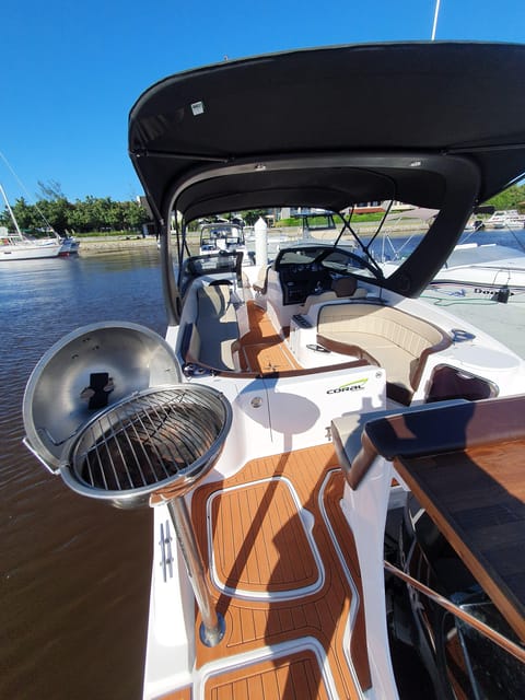 Búzios: Speedboat tour of 2 islands and 11 beaches - The islands you see without stopping