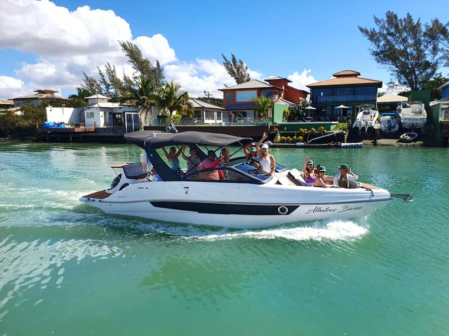 Búzios: Speedboat tour of 2 islands and 11 beaches - Starting at Tartaruga Beach