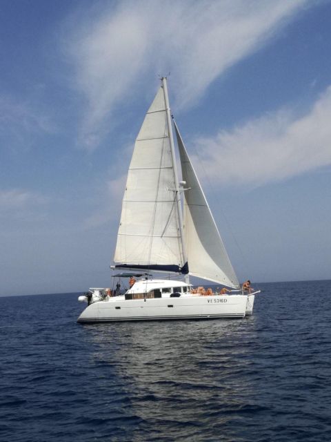 Cannigione: Catamaran daily tour to La Maddalena Archipelago - The crew and the atmosphere on board
