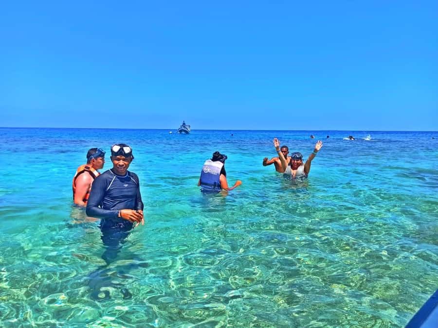 Cartagena: 4 Island Day Trip by Boat and Caribbean Lunch - Four Caribbean stops packed into six hours