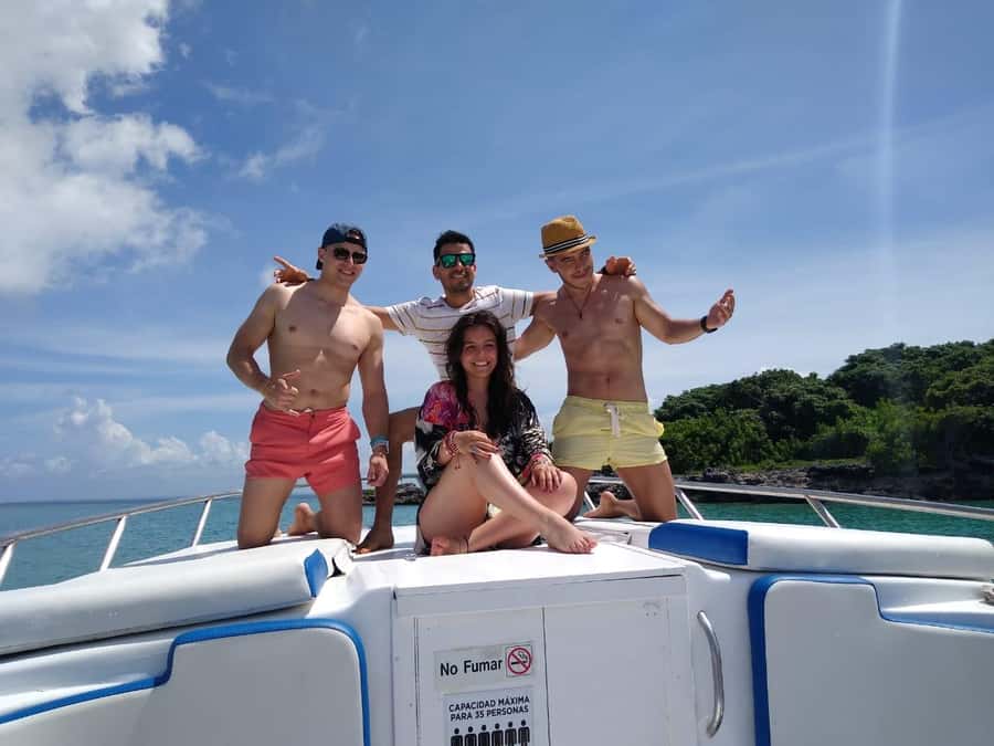 Cartagena: 5-Island Trip by Boat with Lunch and Snorkeling - Rosario Islands views and Isla Grande snorkeling