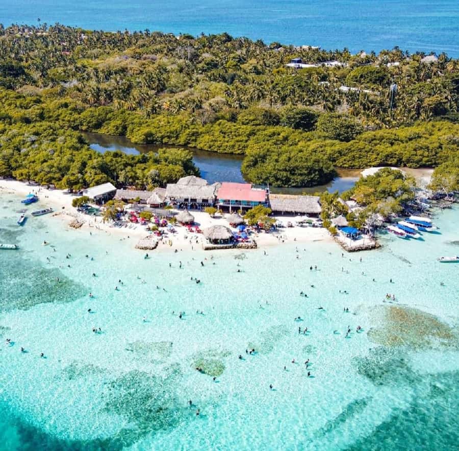 cartagena: Mucura and Santa Cruz Islands Tour spectacular - Seeing Santa Cruz del Islote
