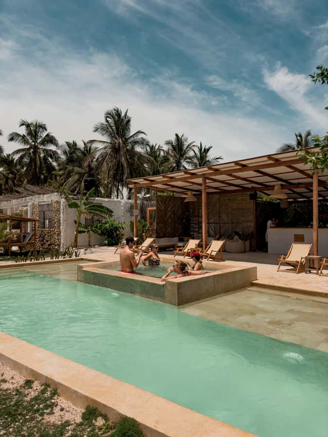 Cartagena: Rosario Islands Day Tour with Snorkel & Lunch - Isla Grande: clear water and the best chance to slow down