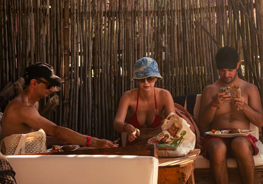 Cartagena: Rosario Islands Day Tour with Snorkel & Lunch - Baru and Playa Blanca: lunch, sand, and extra charges