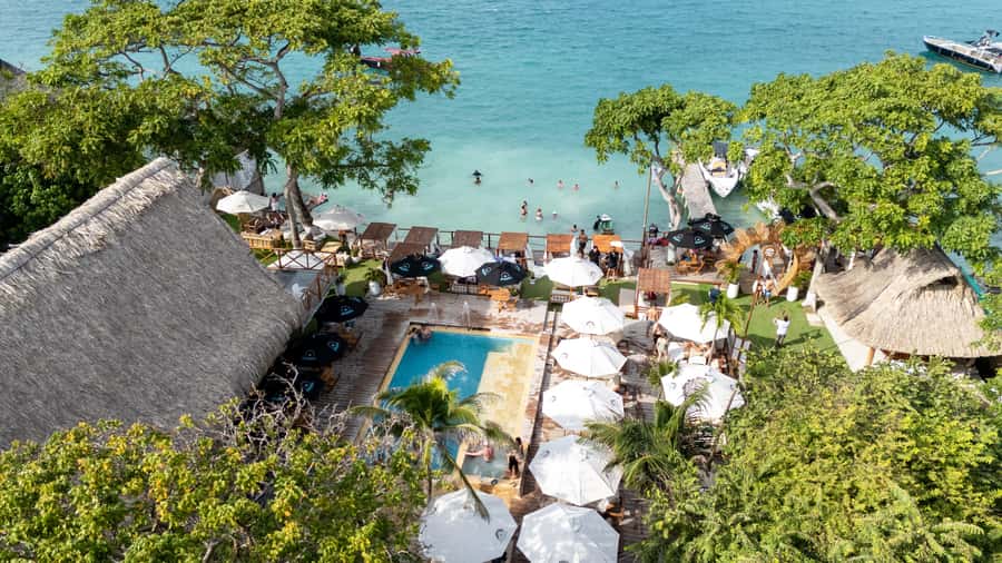 Cartagena: Rosario Islands Daypass Ibbiza Island Beach Club - Six hours at Ibbiza Island Beach Club