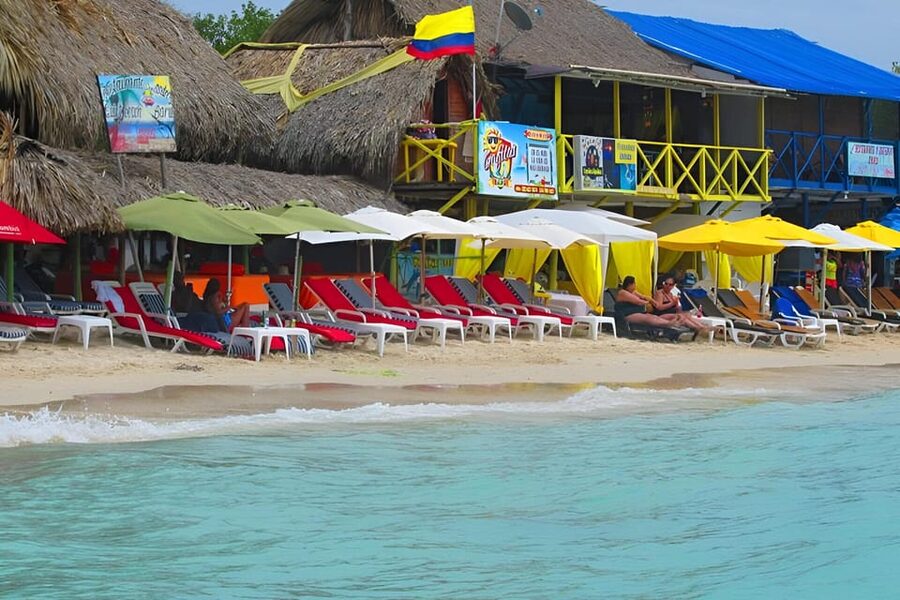 Cartagena: Visit 4 islands in a speedboat + plankton! - Playa Blanca and the sunset finish