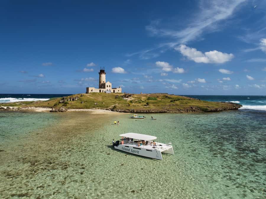 Catamaran Mauritius: South East 5 Islands Catamaran Cruises - Starting at Pointe DEsny and Pointe Jerome