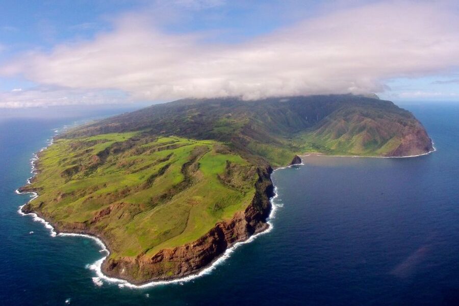 Central Maui: Two-Island Scenic Helicopter Flight to Molokai - Kahiwa Falls and Molokai’s remote north shore