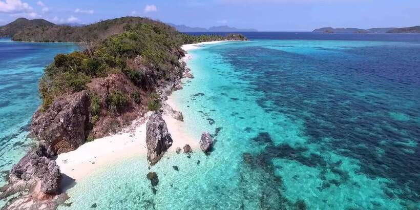 Coron: Coastal Cliffs, Beach & Malcapuya Island Hopping Tour - My call on the Coron island-hopping tour