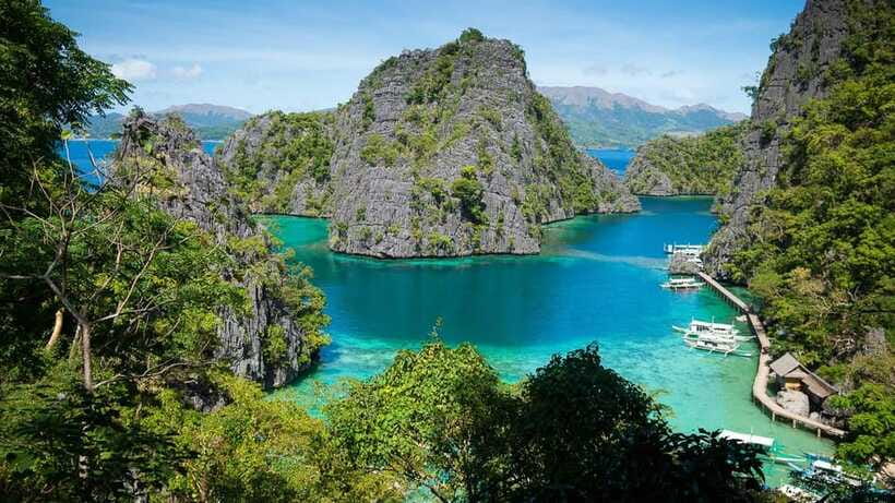 Coron: Complete Island Hopping Guided Tour with Lunch - CYC Beach combines white sand and mangroves