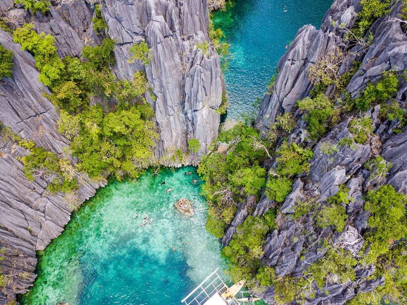 Coron Island Hopping: Super Ultimate Private Tour - Barracuda Lake brings strange water temperatures