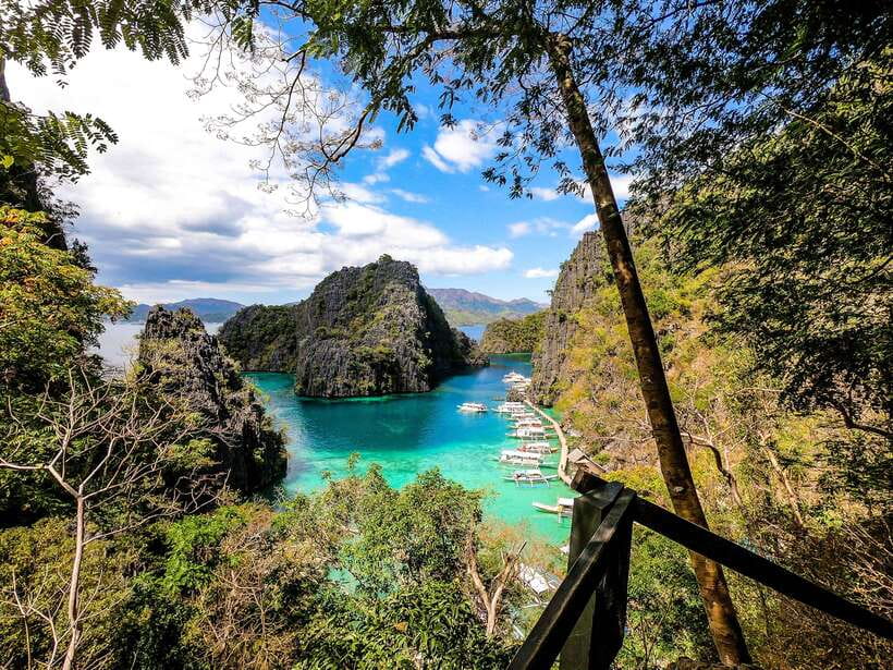 Coron Island Hopping: Super Ultimate Private Tour - Kayangan Lake starts the morning with a classic Coron view