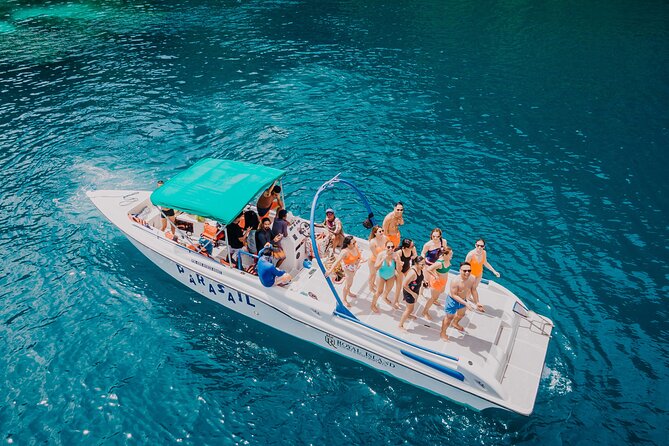 Coron Island Hopping Tour: via Private Speedboat - A private boat changes the shape of the day