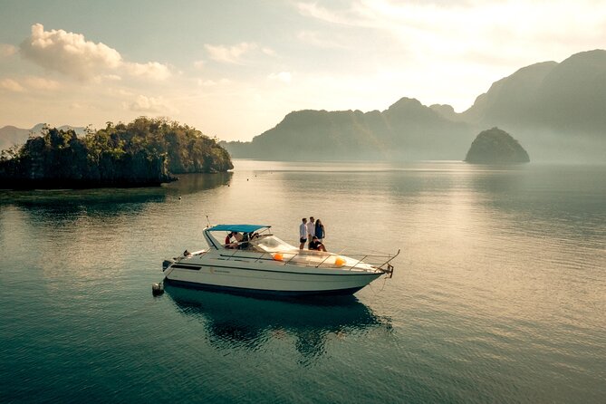 Coron Island Hopping Tour: via Private Yacht - A private yacht day from Coron Harbor Square