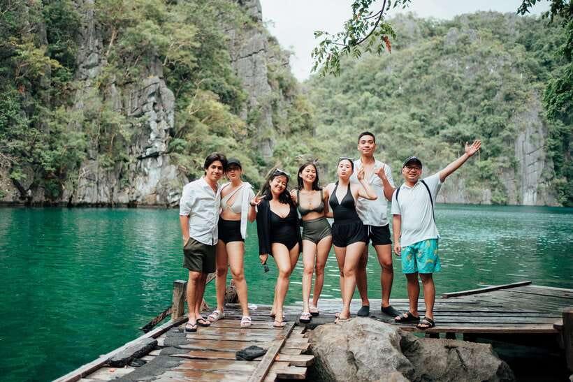 Coron: Private Island-Hopping Tour on a Yacht or Speedboat - Guides and crew make the private format work