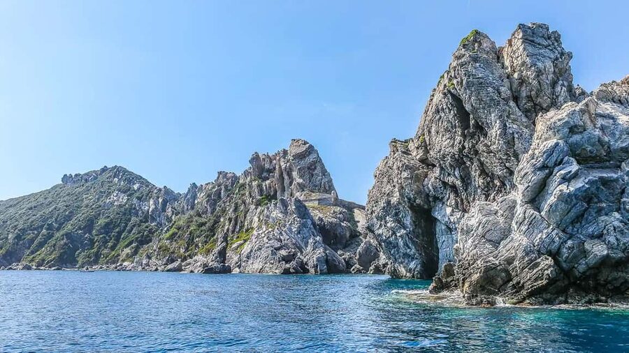 Cruise of the 2 Islands: Porquerolles & Port-Cros with stops - A quieter ride on the hybrid boat
