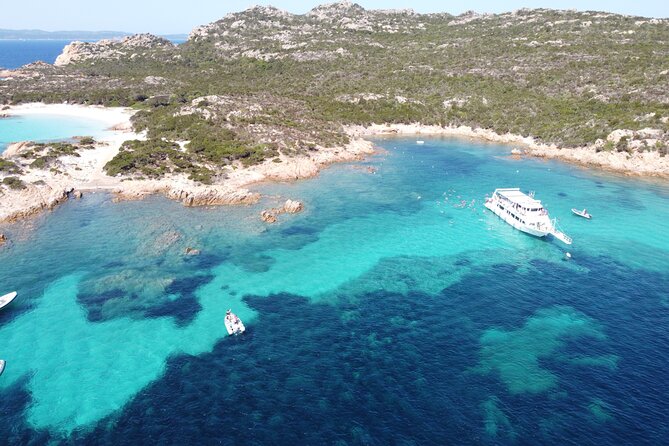 Daily 4 stop - boat excursion La Maddalena Archipelago - The boat, group size, and what the day feels like
