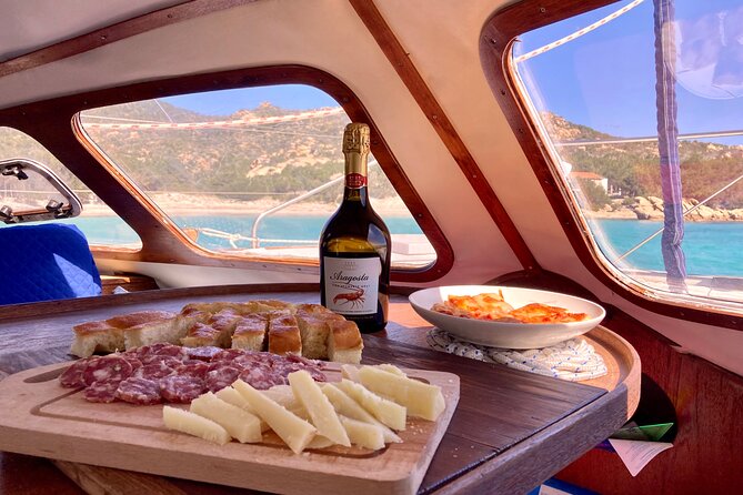 Daily cruise on a sailing catamaran on the La Maddalena archipelago - Why the Flexible Route Matters in the Maddalena Islands