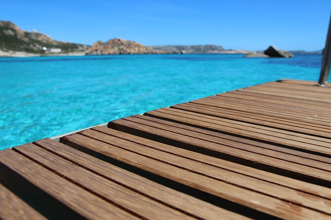 Day on a boat in the archipelago of La Maddalena with lunch - Why a private boat makes La Maddalena easier