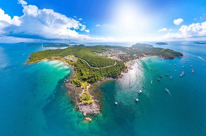 Discover 3 islands of Phu Quoc by boat - Coral time at Gam Ghi or Buom Islet