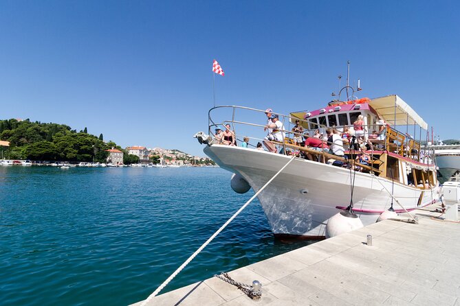 Dubrovnik: 3 Islands Boat Tour with Lunch & drinks(FR, ES, EN) - Music, seats, and the real boat atmosphere