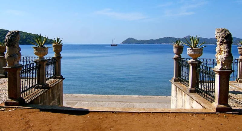 Dubrovnik: 3 Islands Fun Boat Trip with Drinks (FR, ES, EN) - Is the $64 price good value?