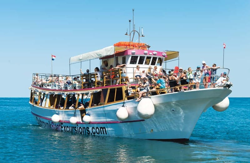 Dubrovnik: 3 Islands Fun Boat Trip with Drinks (FR, ES, EN) - Boarding the Triton near Green Market