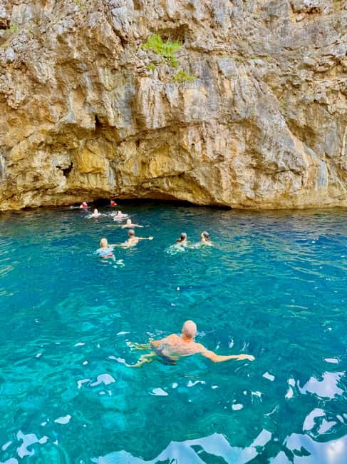 Dubrovnik: 6 hours Blue cave & Elaphiti with optional lunch - Who should book this island cruise?