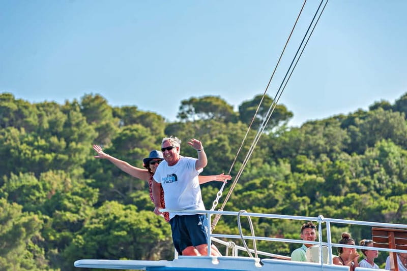 Dubrovnik: Elaphite Islands Cruise with Drinks/Lunch Options - The optional Blue Cave speedboat trip