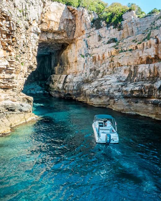 Dubrovnik- Elaphite islands tour - Lopud and the sandy shore at Šunj
