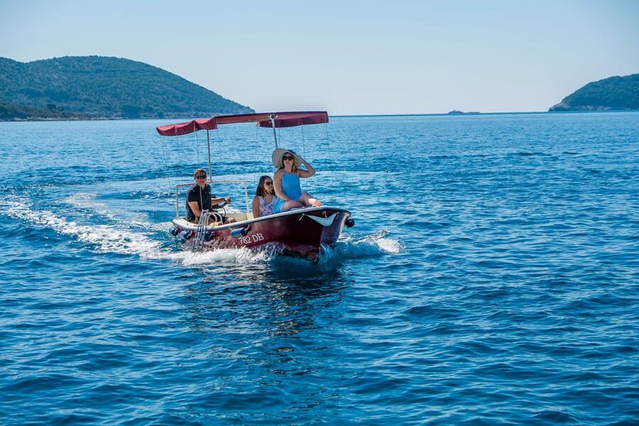 Dubrovnik: Elaphiti Islands Boat Rental - Swimming and snorkeling at the Three Green Caves