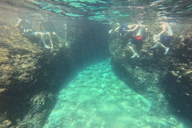 Dubrovnik Elaphiti Islands Tour with Blue Cave Visit - Finding the Blue Cave
