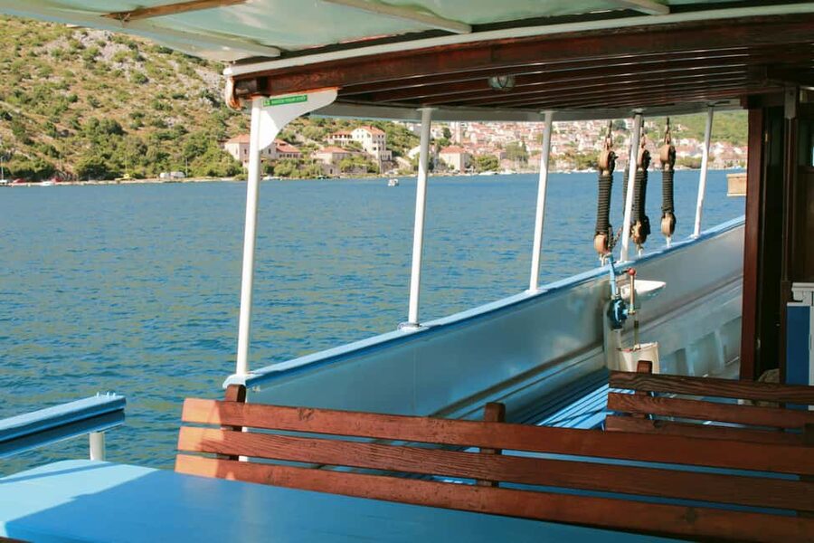 Dubrovnik: Full-Day Blue Cave & Elaphiti Islands Boat Tour - Food, drinks, snorkeling, and comfort
