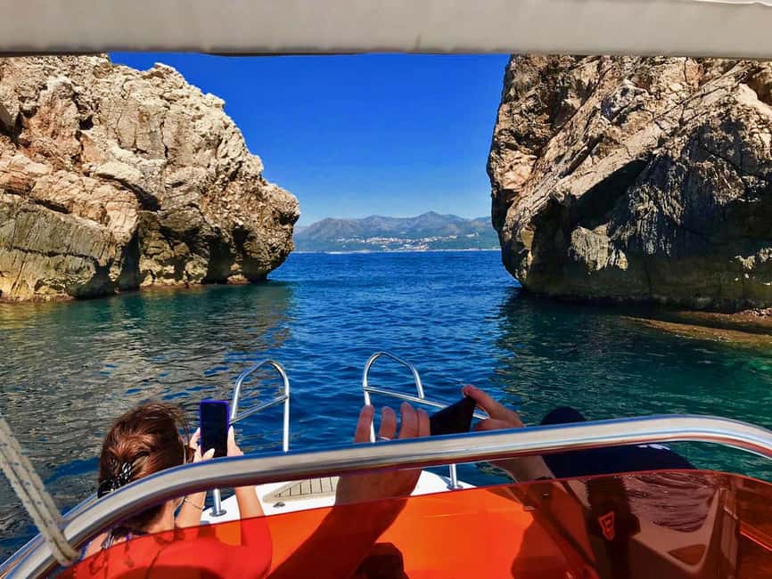 Dubrovnik: Half-Day Boat Tour to Elaphite Islands 4h - What the boat day feels like in practice