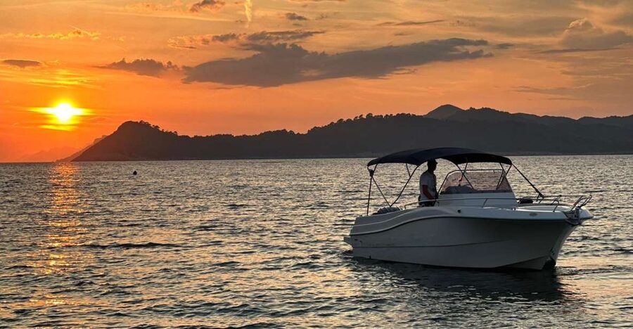 Dubrovnik: Private Elaphiti Islands and Blue Cave Tour - A private route through Dubrovnik’s island waters