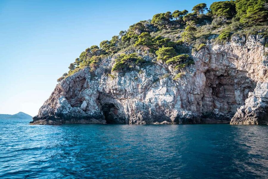 Dubrovnik: Private speedboat tour of Elafiti islands - Lopud for sandy beaches and old stone buildings
