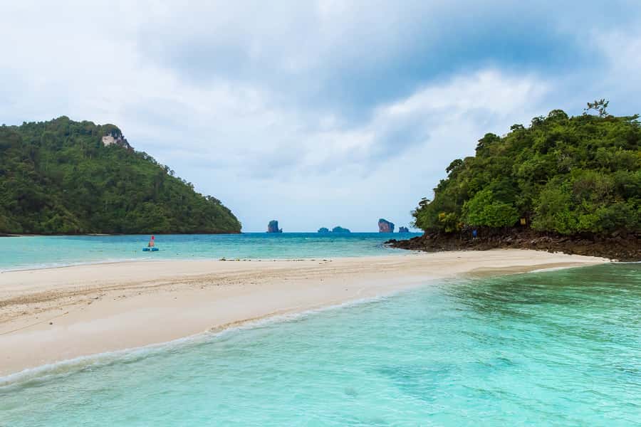 Early Bird Krabi 4 Islands from Phuket/Khaolak - Hong Island combines a steep climb with lagoon swimming