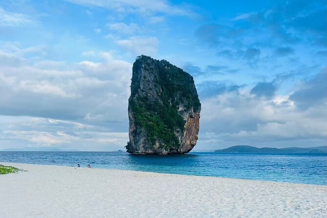 Early Bird Phi Phi 4 Islands by Speedboat 2 Trips in 1 Day - Poda Island closes the day with beach time
