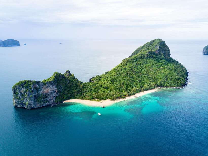 El Nido: Island Hopping and Snorkeling Private Boat Tour C - Star Beach and the final swim