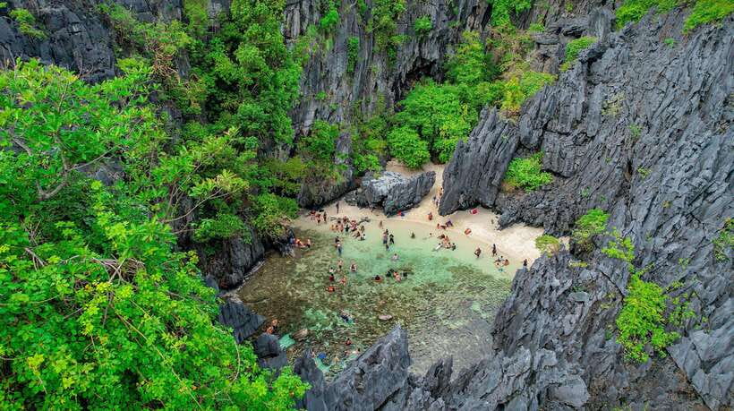El Nido: Island Hopping and Snorkeling Private Boat Tour C - Starting in Corong-Corong