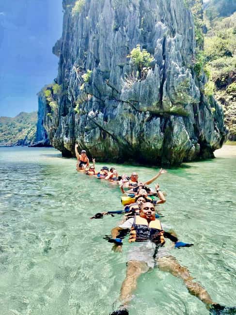 El Nido: Island Hopping Tour A with Kayaking on Big Lagoon - Seven Commandos Beach Starts the Morning