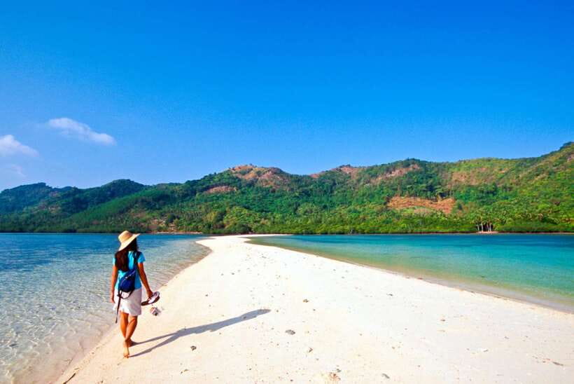 El Nido: Island Hopping Tour B Cudognong Cave & More - Popolkan’s coral water and fish