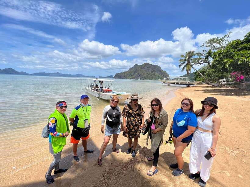 El Nido: Island Hopping Tour C with Lunch EDTF included - Guides, communication, and the human side of the day